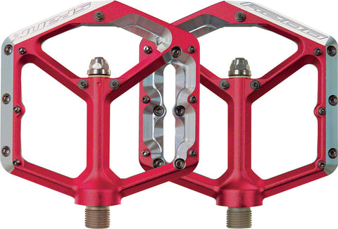 Spank Oozy Trail Flat Pedals Red